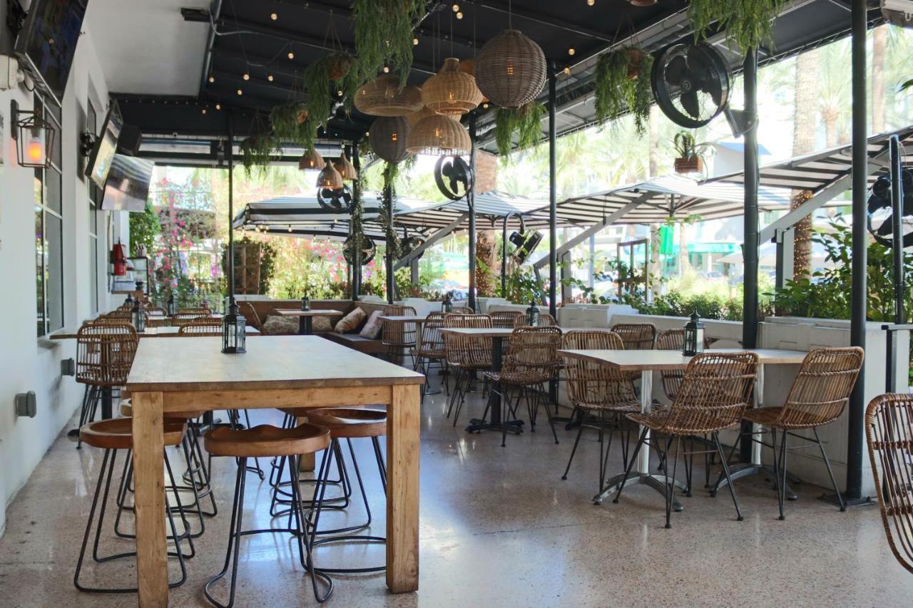 The Claremont Hotel Miami Beach Exterior foto